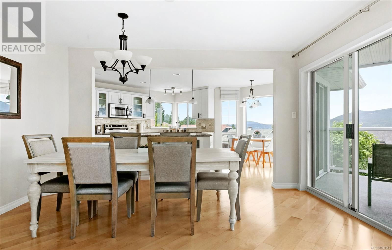 552 MARINE VIEW Image 15