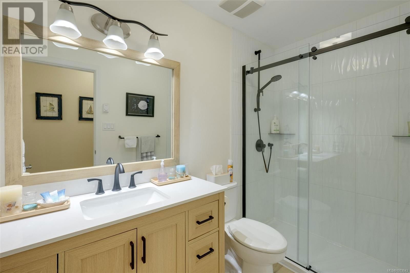 552 MARINE VIEW Image 33