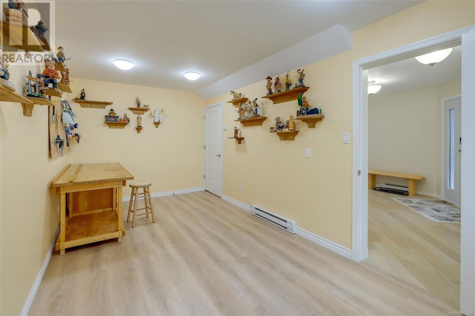 552 MARINE VIEW Image 34