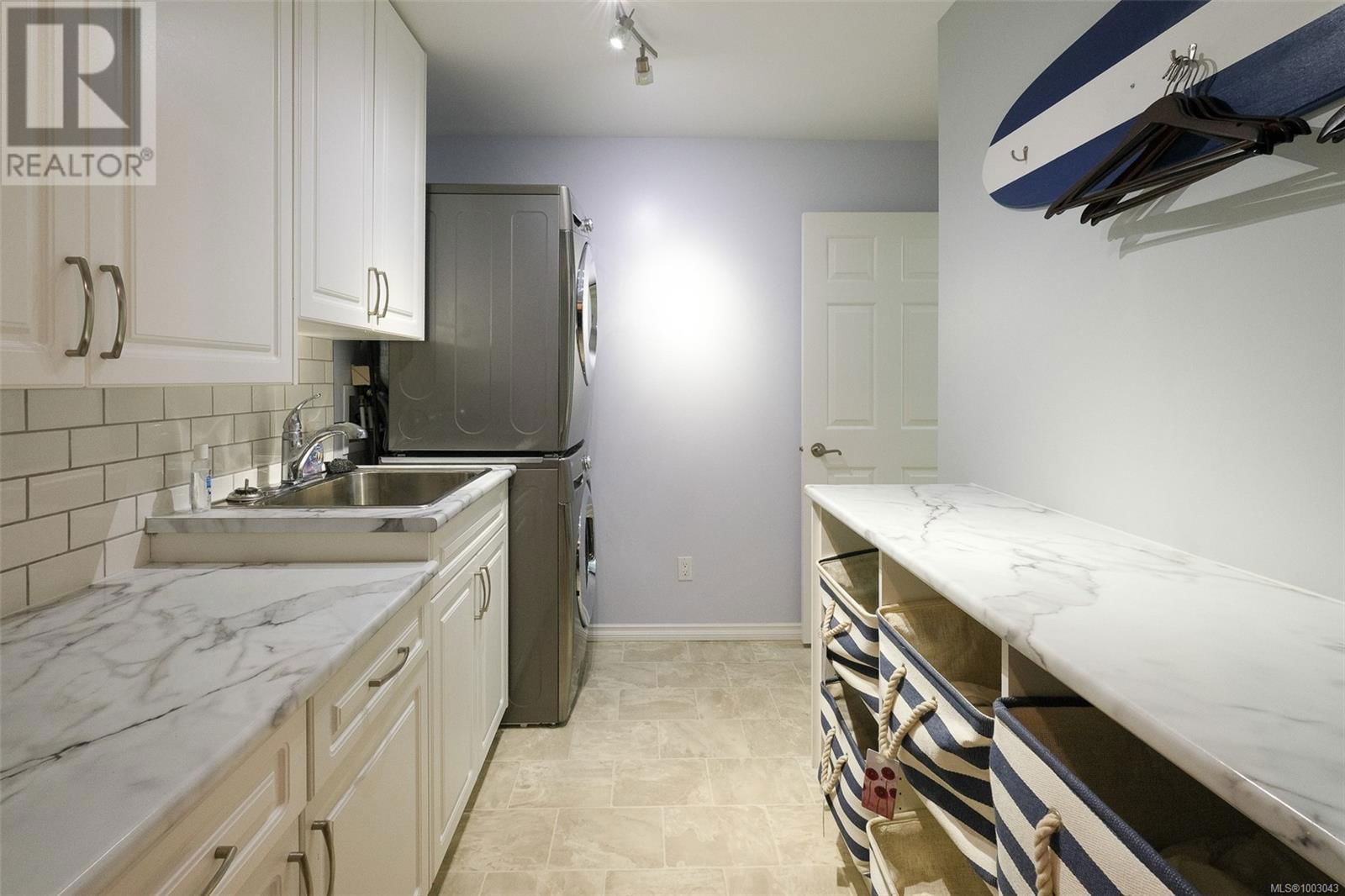 552 MARINE VIEW Image 38