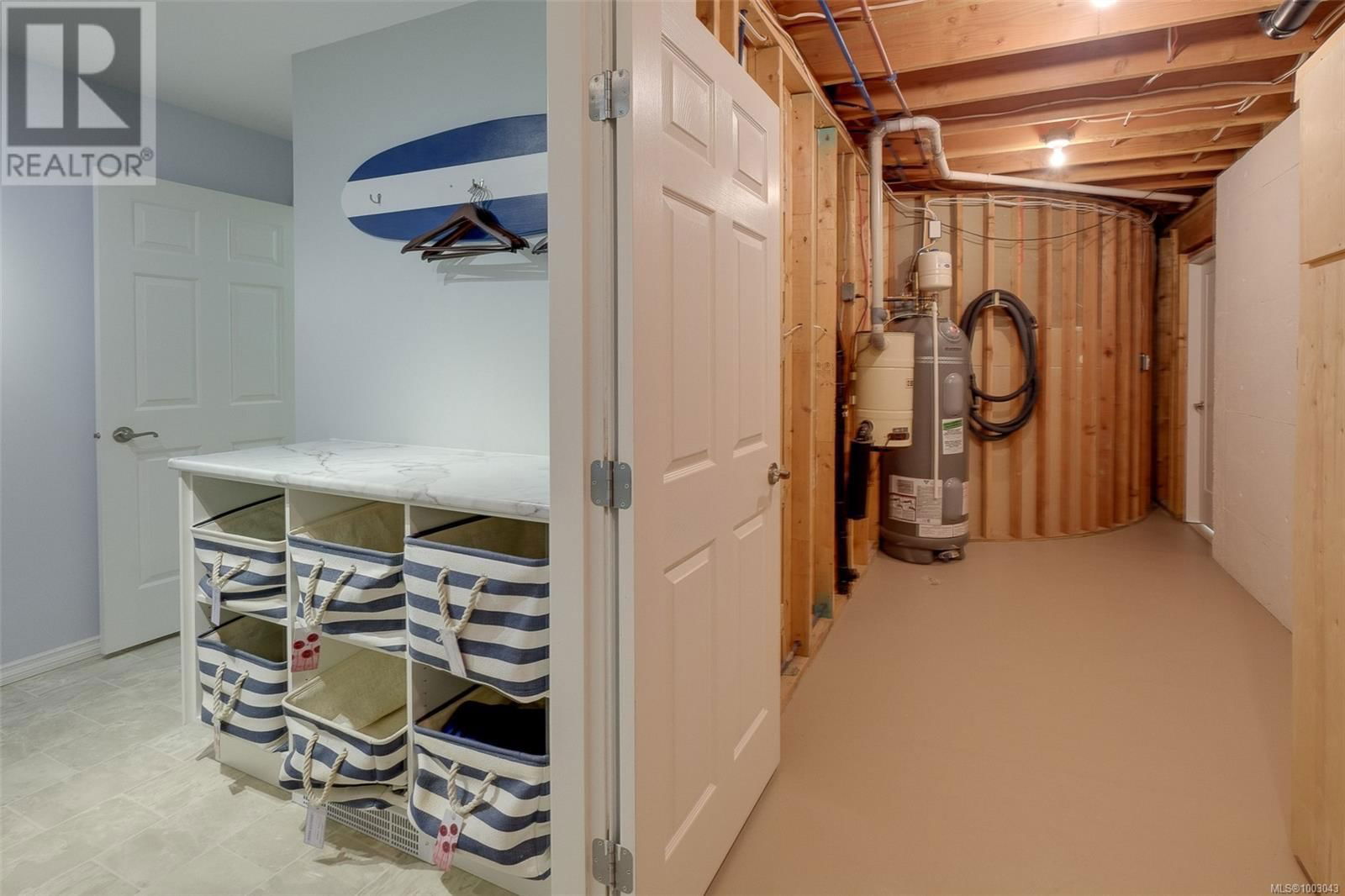 552 MARINE VIEW Image 39