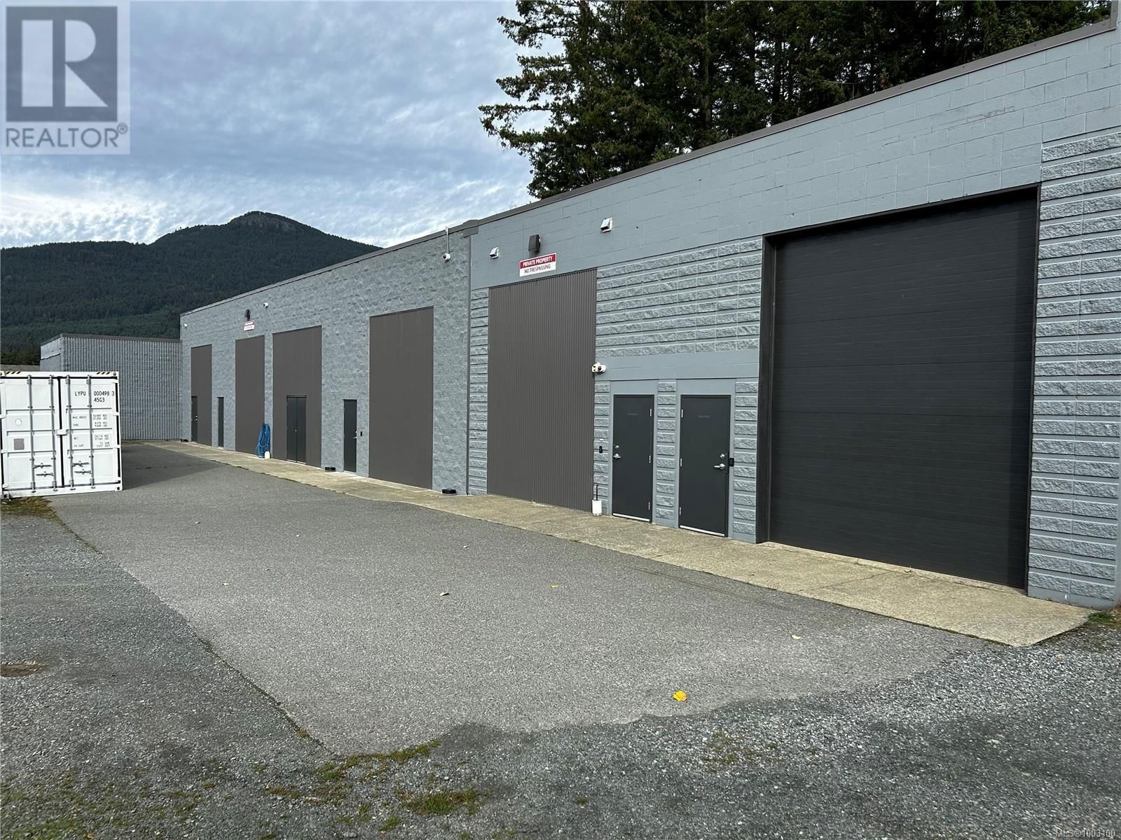 2935 SPROTT ROAD Image 17