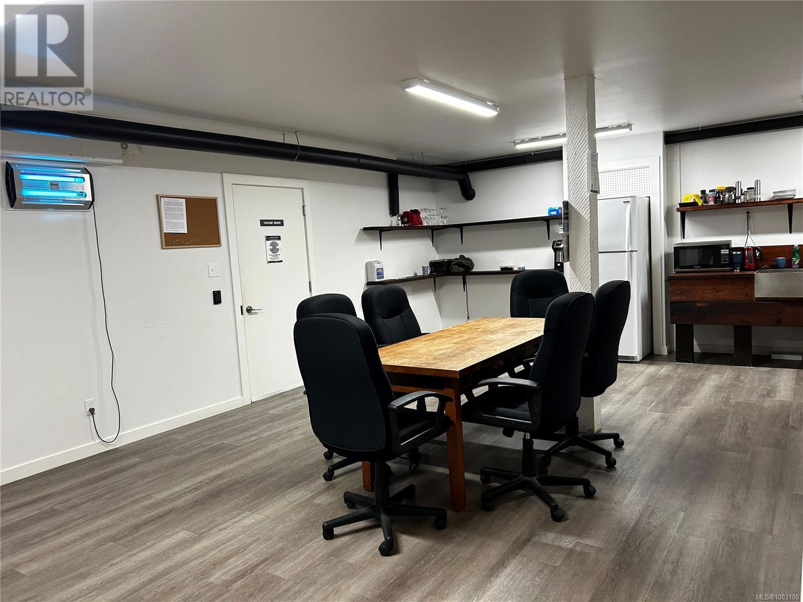 2935 SPROTT ROAD Image 27