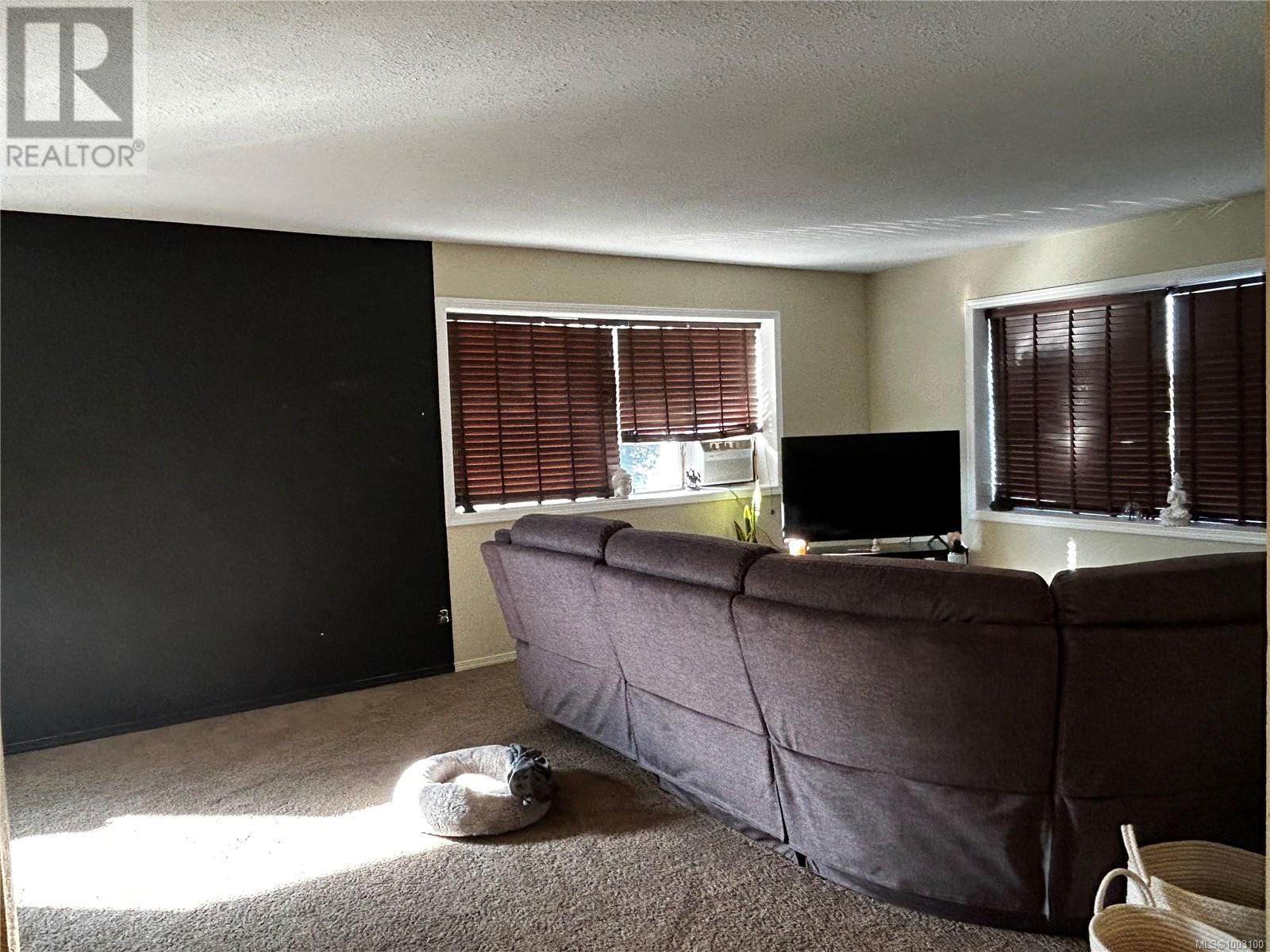 2935 SPROTT ROAD Image 30