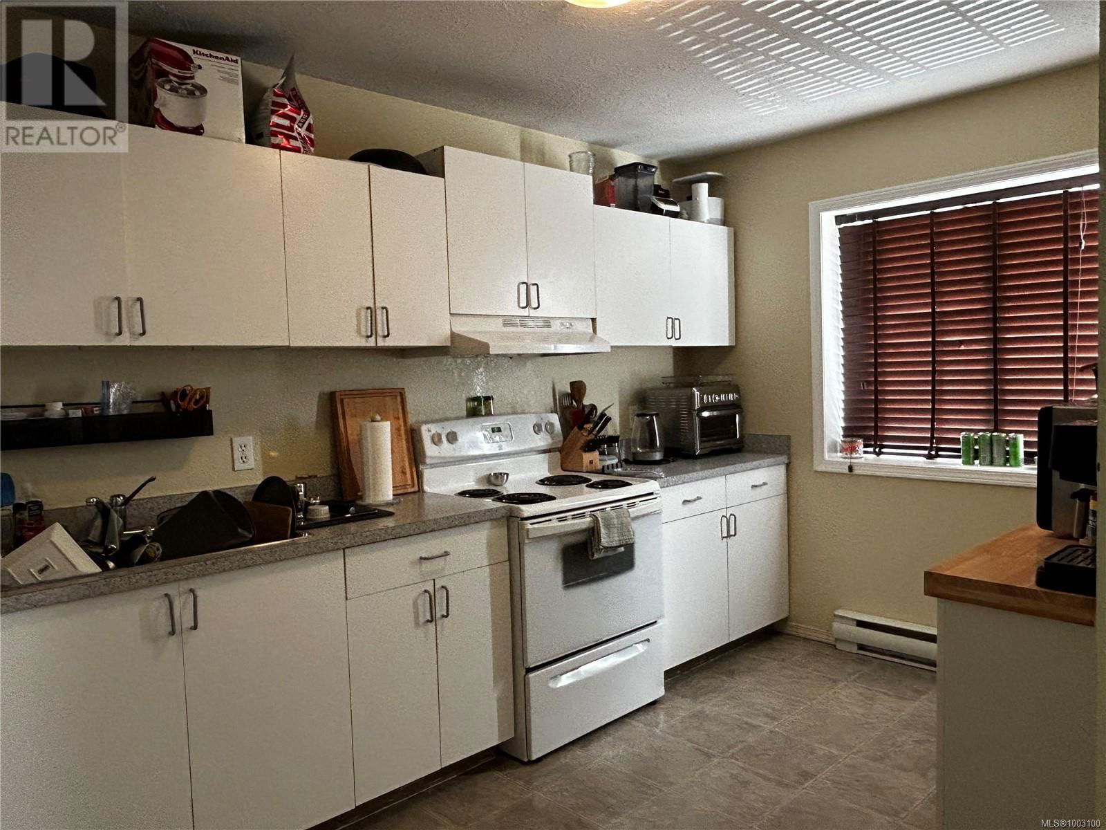2935 SPROTT ROAD Image 31