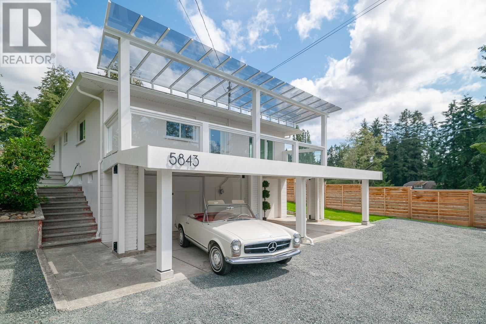 5843 STRATHCONA STREET Image 1