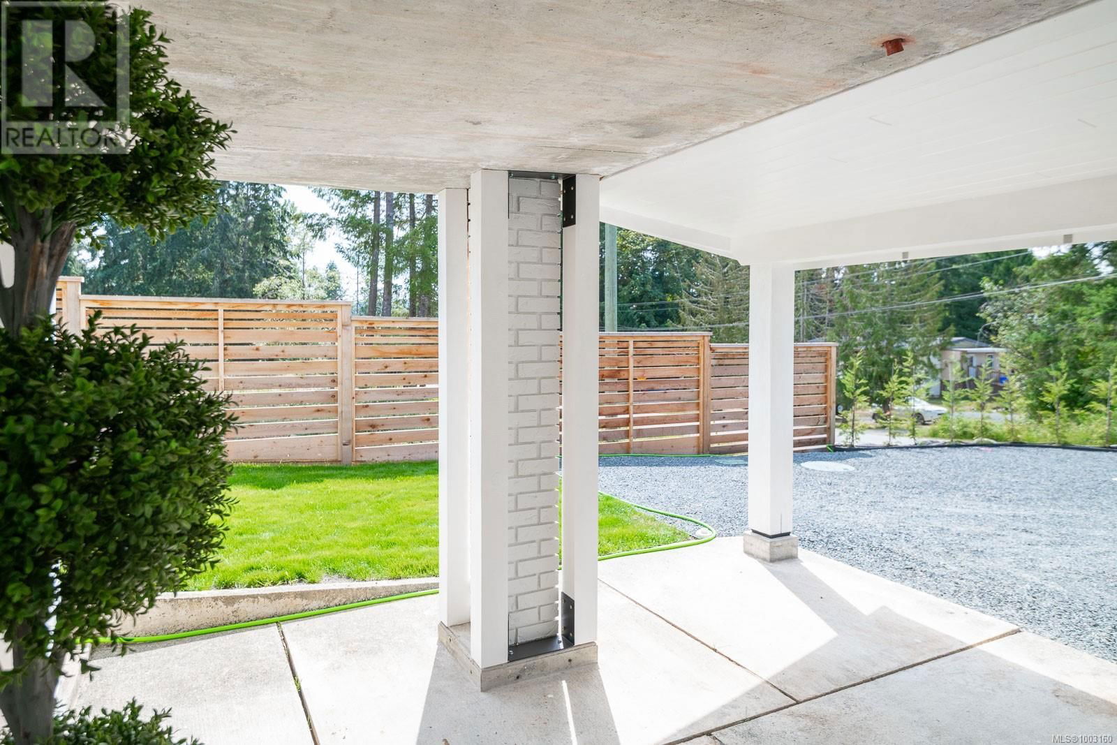 5843 STRATHCONA STREET Image 24