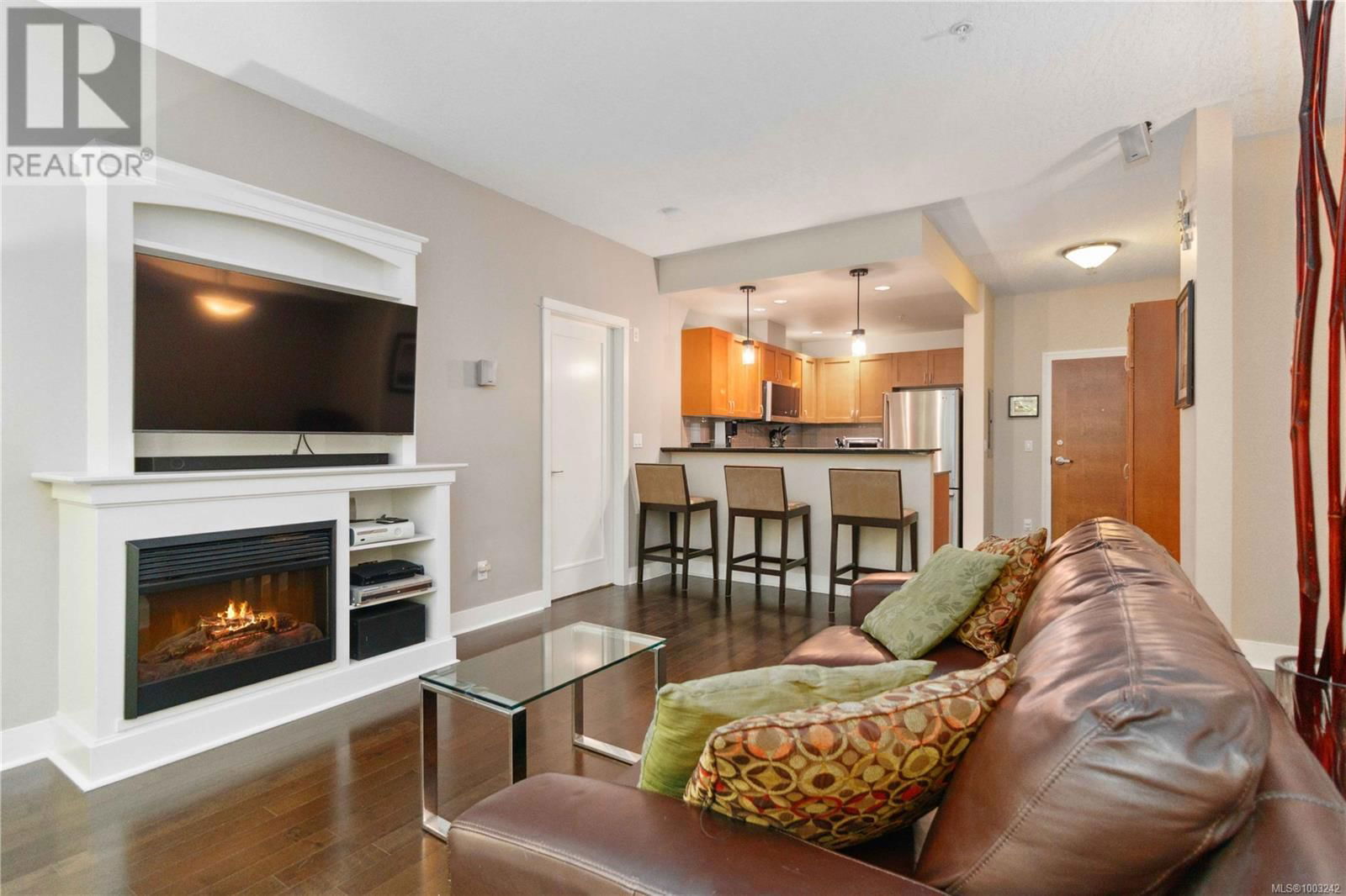 106 - 635 BROOKSIDE ROAD Image 10