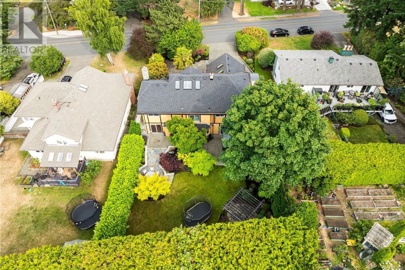 2013 FERNDALE ROAD Image 63