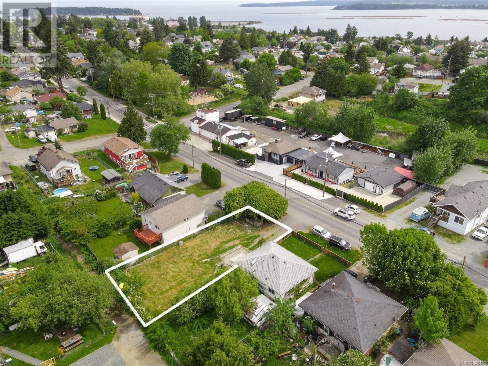 840 Victoria Road property photo