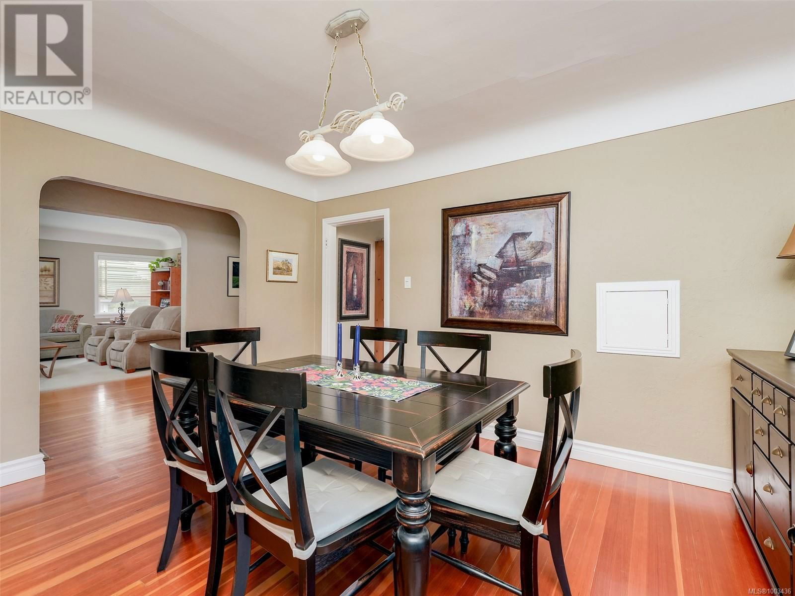 1575 MCRAE AVENUE Image 11