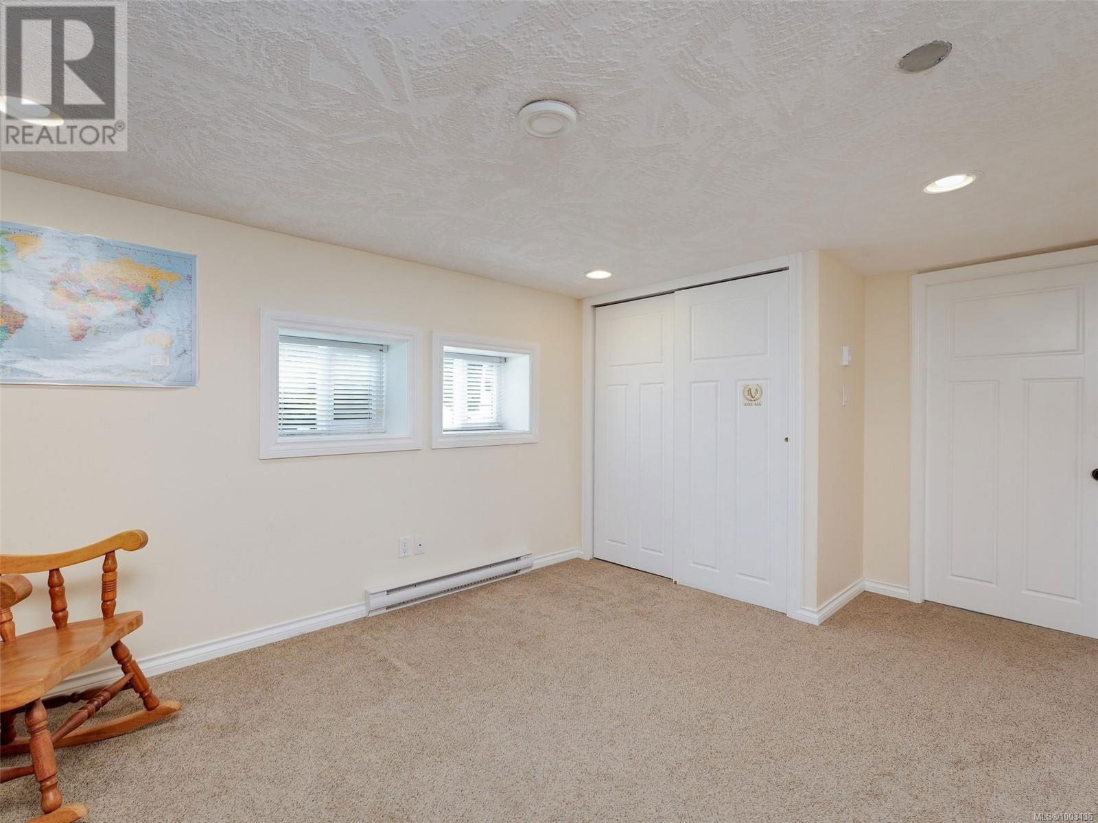1575 MCRAE AVENUE Image 27