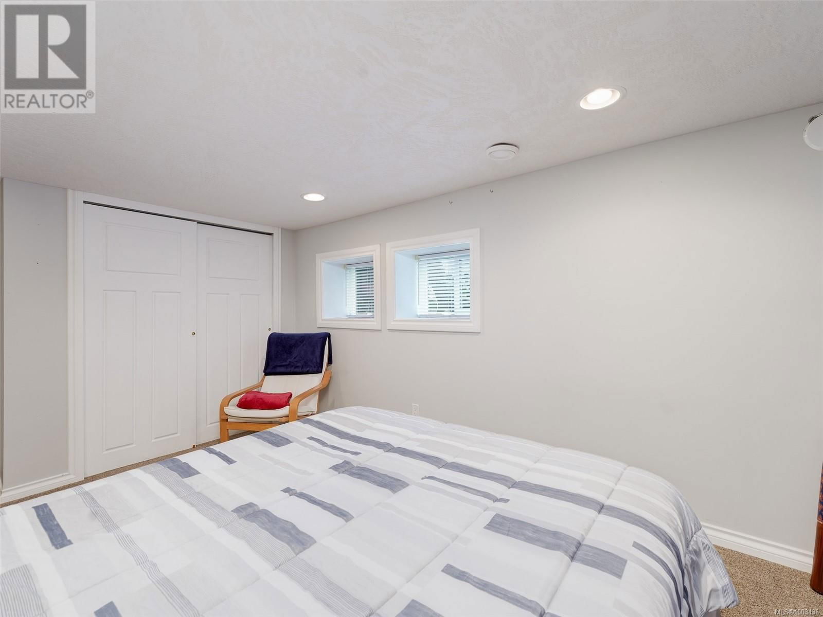 1575 MCRAE AVENUE Image 29