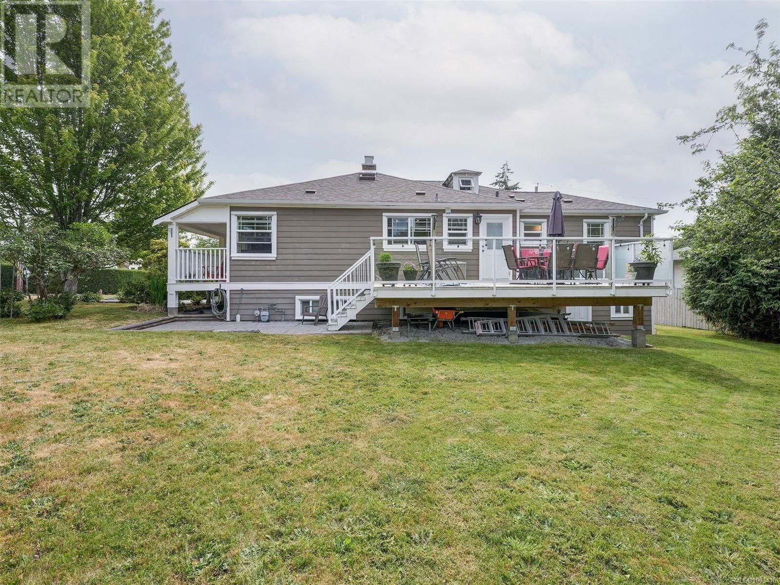 1575 MCRAE AVENUE Image 3