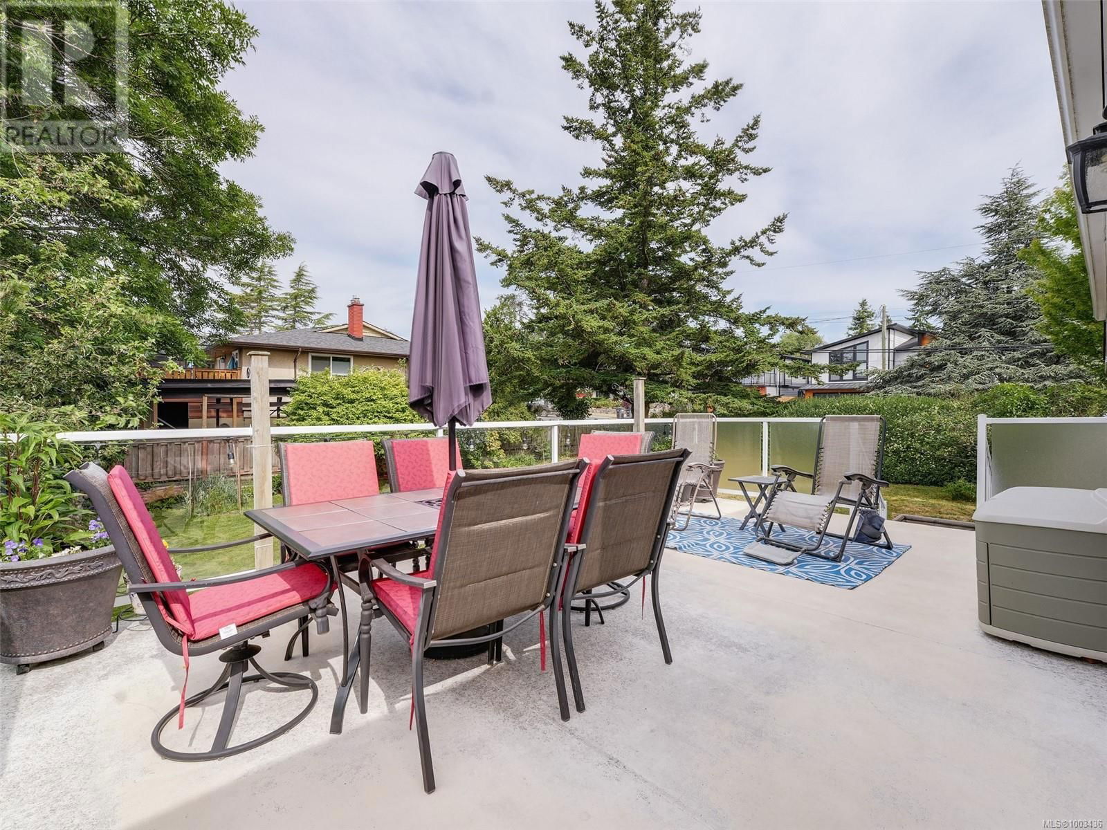 1575 MCRAE AVENUE Image 34