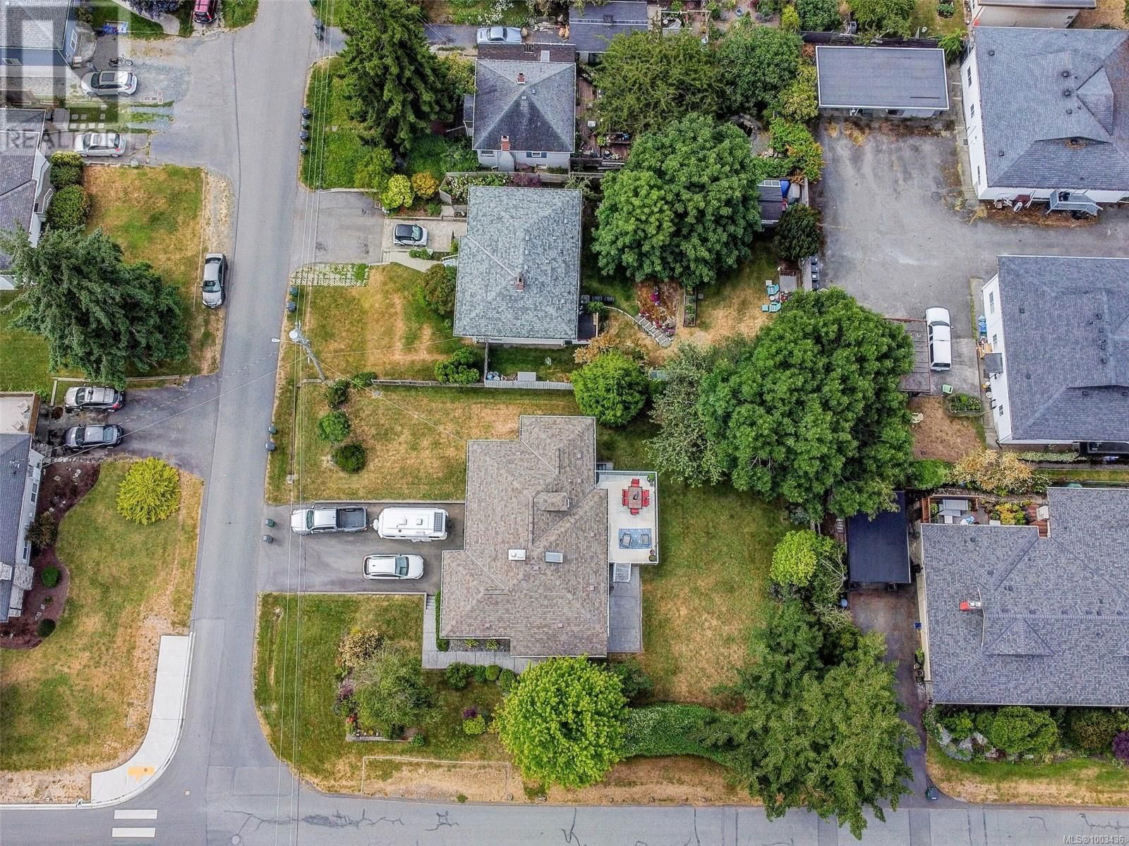 1575 MCRAE AVENUE Image 41