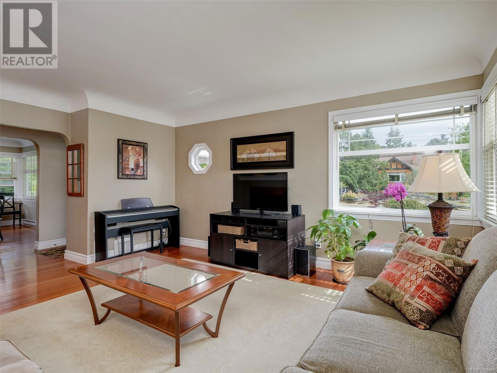 1575 MCRAE AVENUE Image 7
