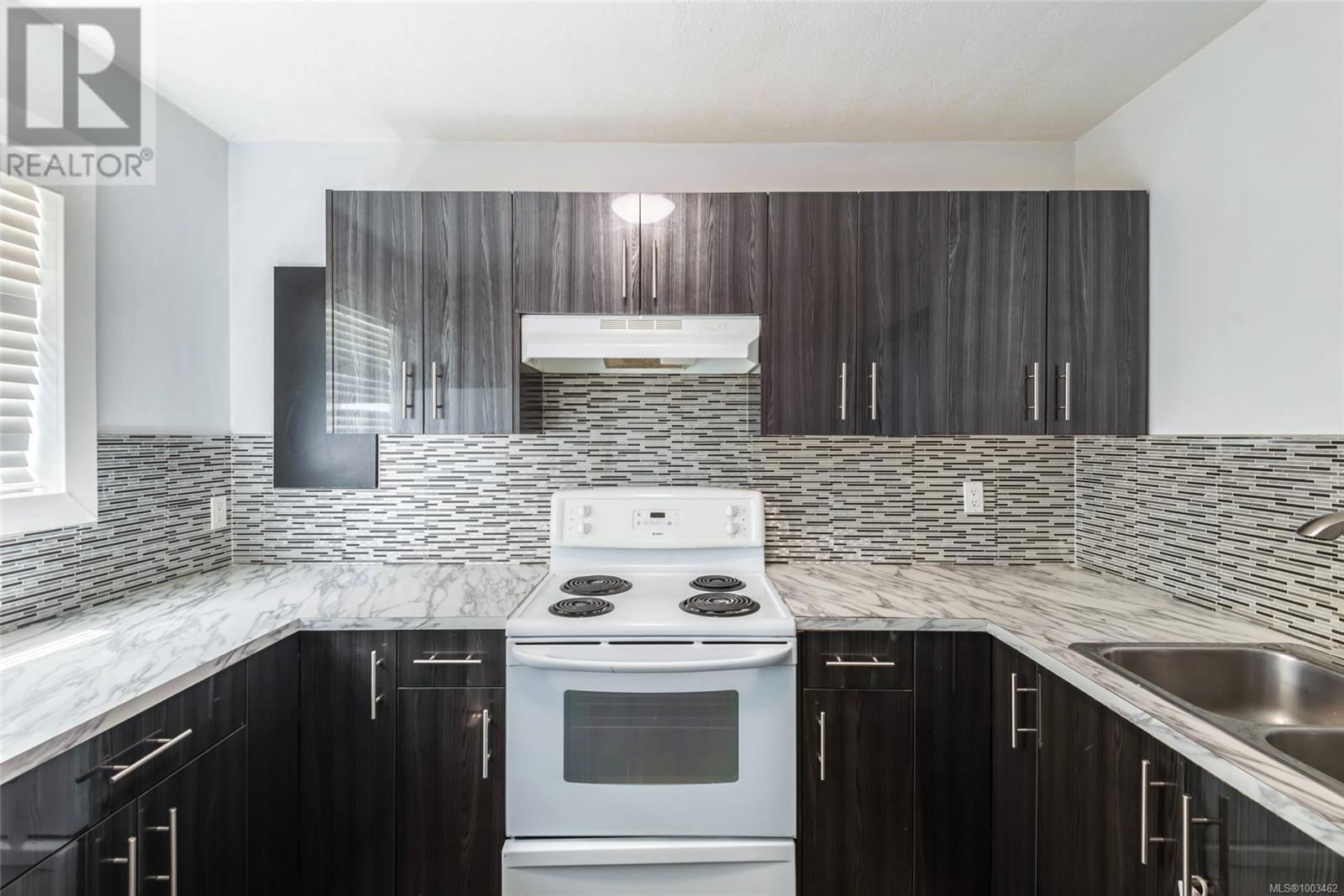3528 7TH AVENUE Image 10