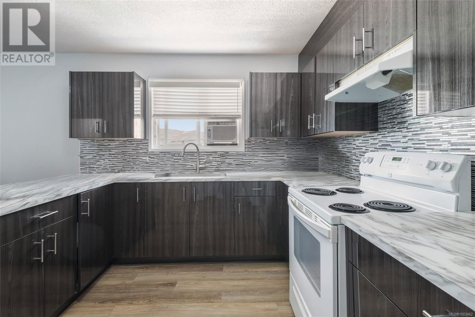 3528 7TH AVENUE Image 2