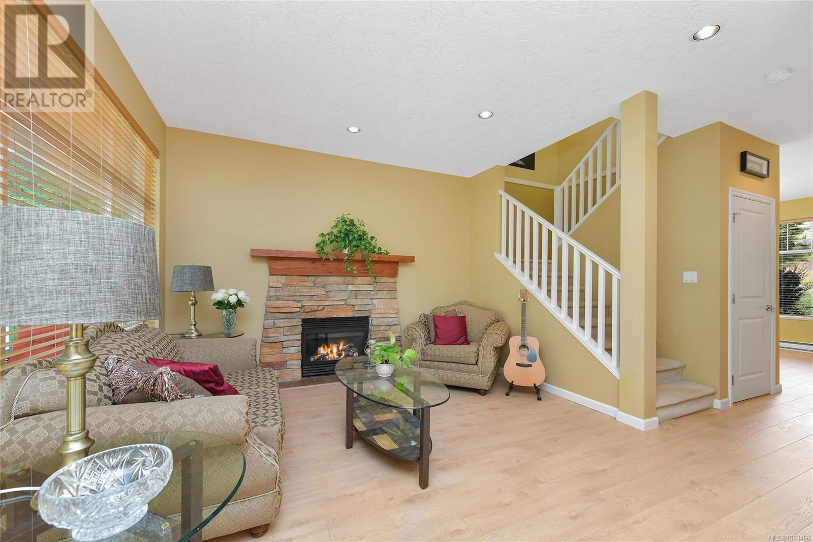 2408 SUNRIVER WAY Image 6