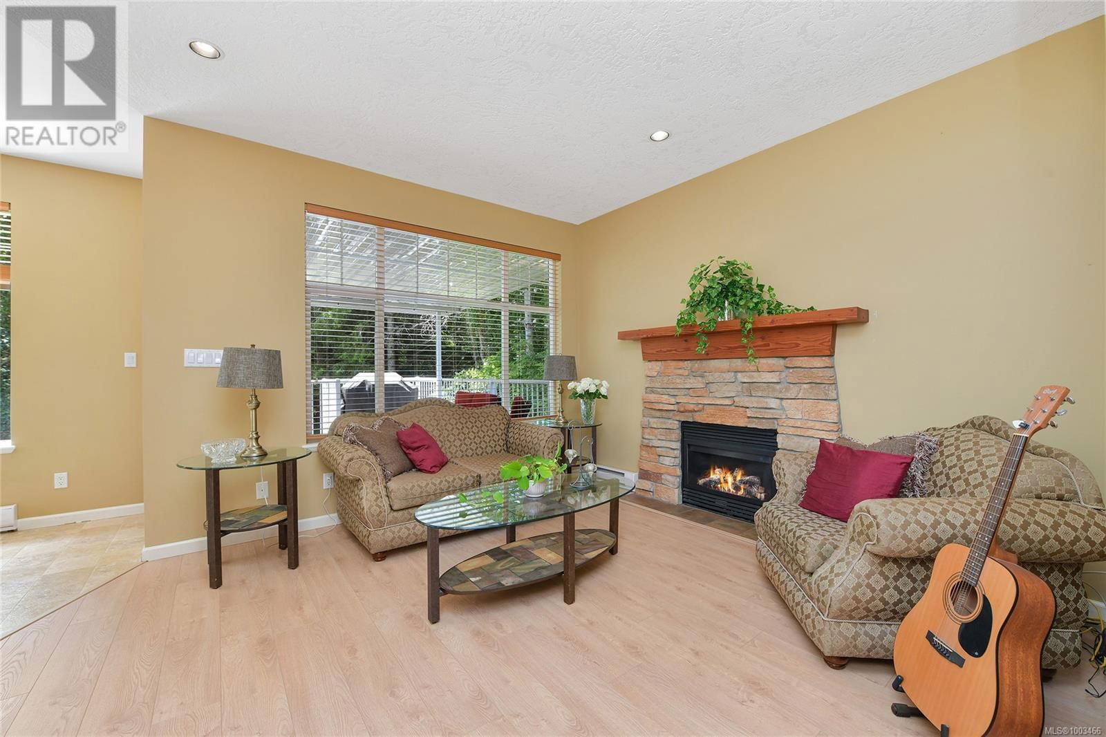 2408 SUNRIVER WAY Image 7