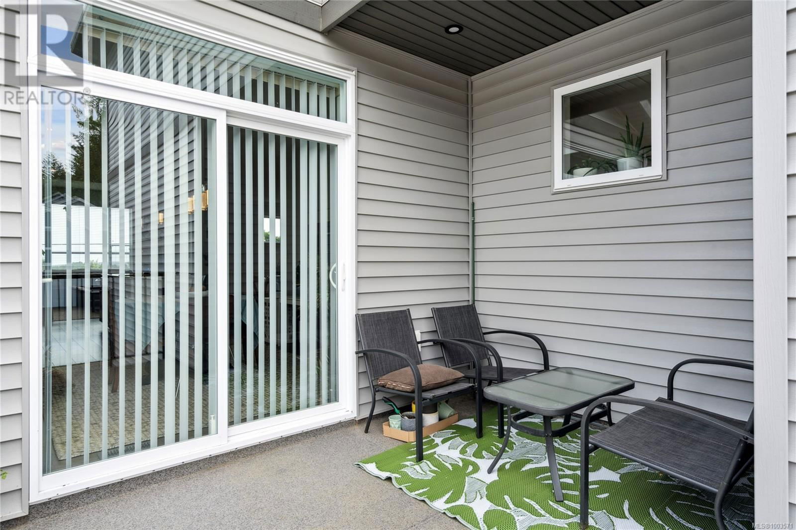 925 HOWARD AVENUE Image 19