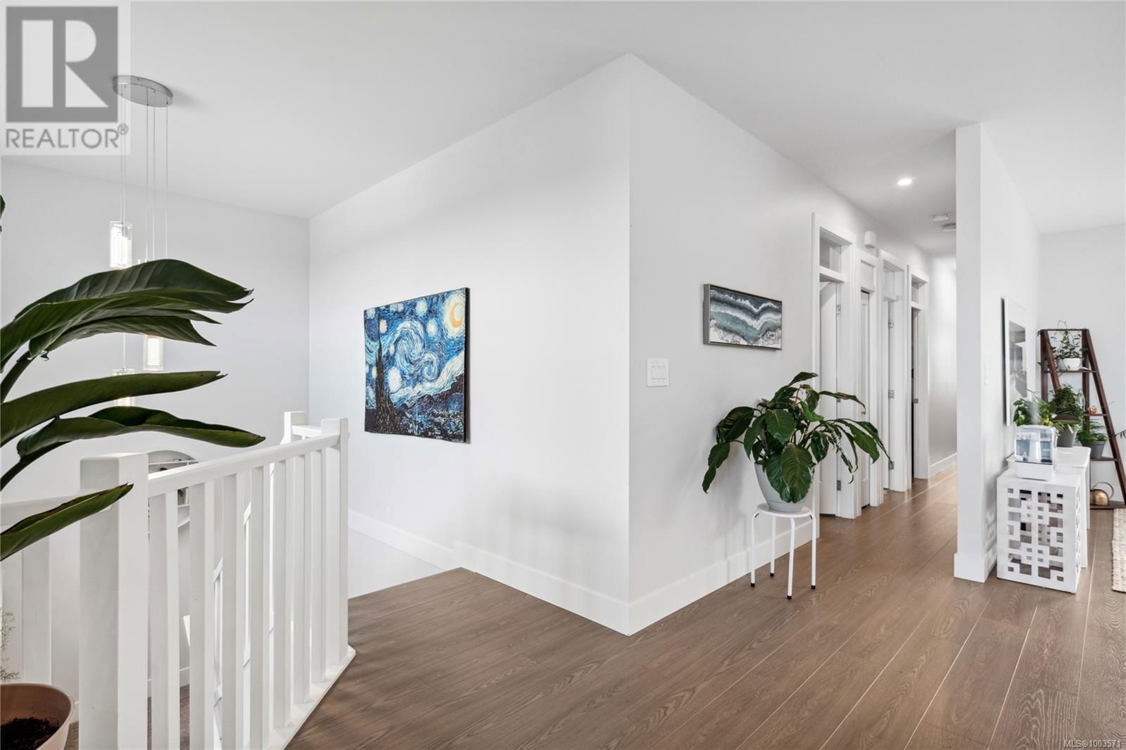 925 HOWARD AVENUE Image 20