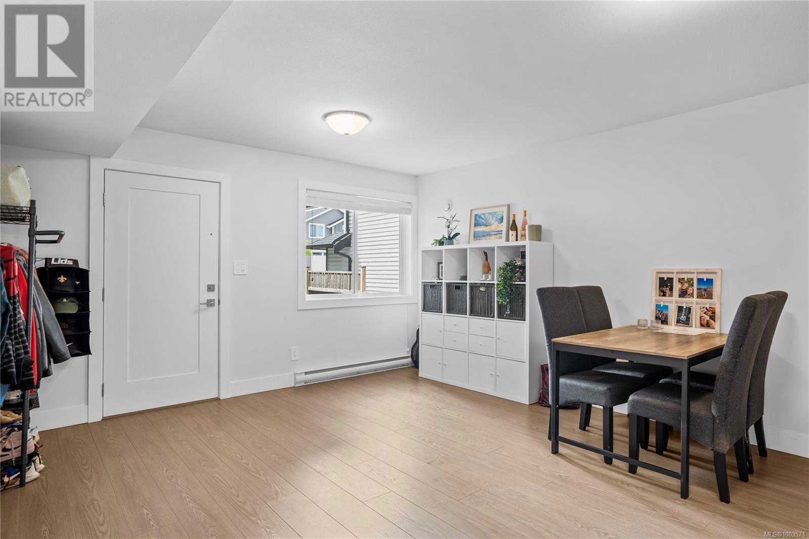 925 HOWARD AVENUE Image 45