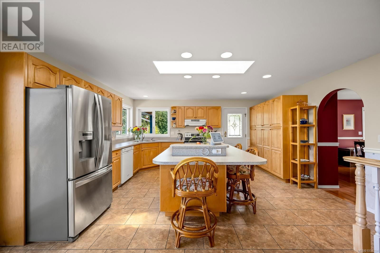 6349 EAGLES DRIVE Image 12