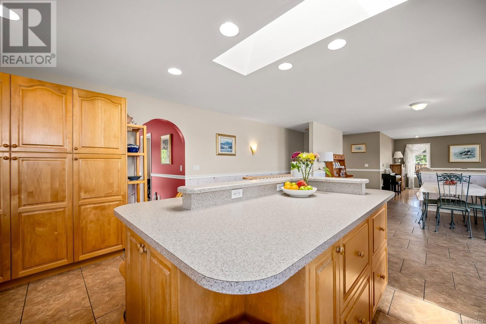 6349 EAGLES DRIVE Image 13