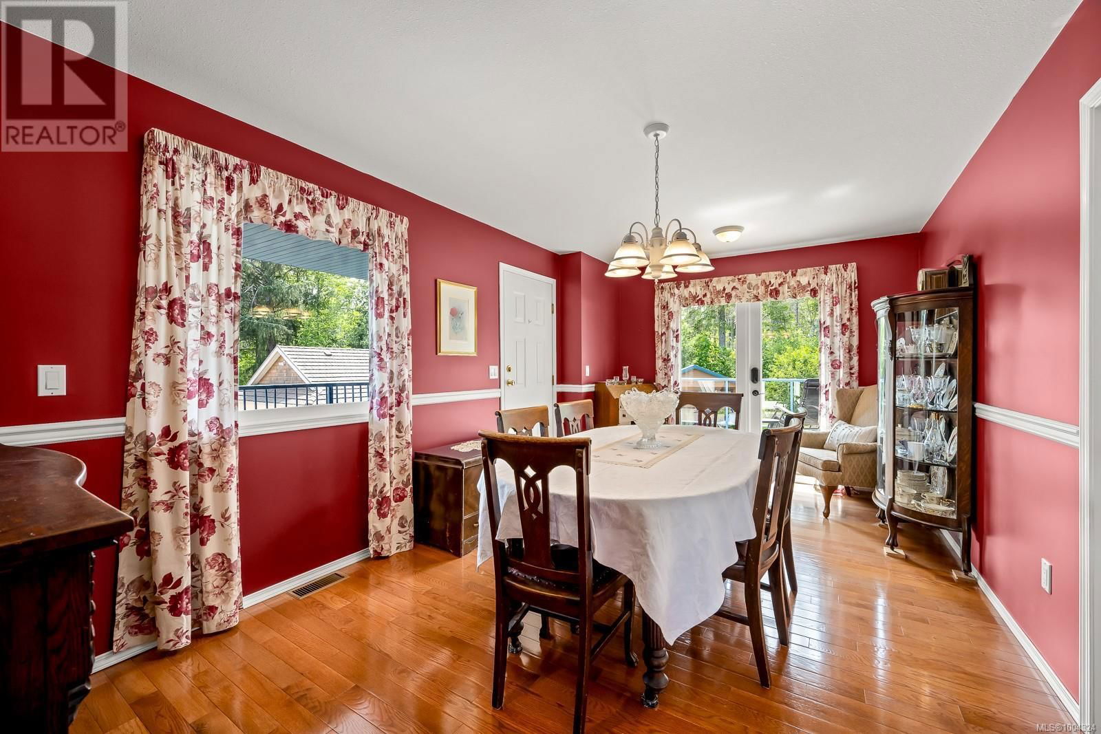 6349 EAGLES DRIVE Image 17