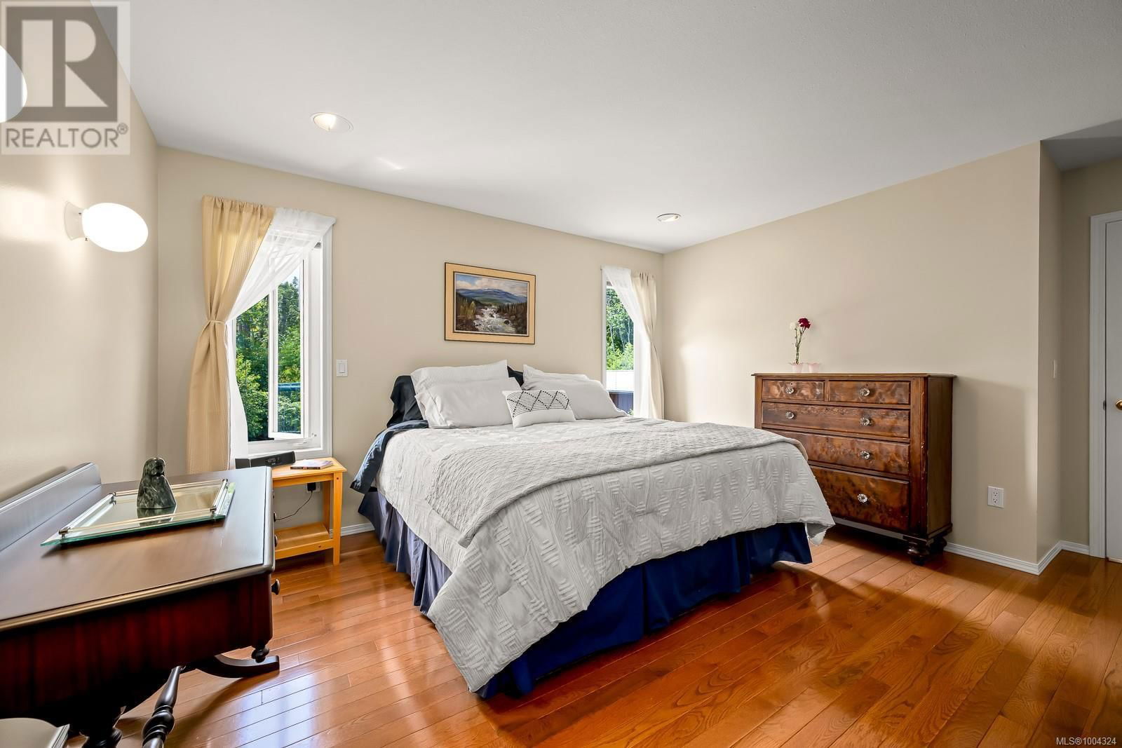 6349 EAGLES DRIVE Image 18