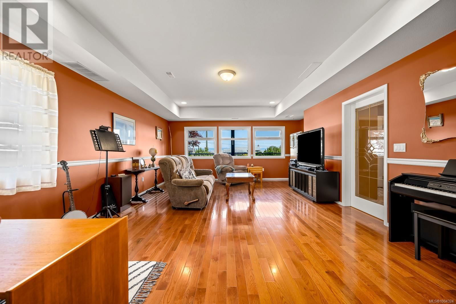 6349 EAGLES DRIVE Image 30