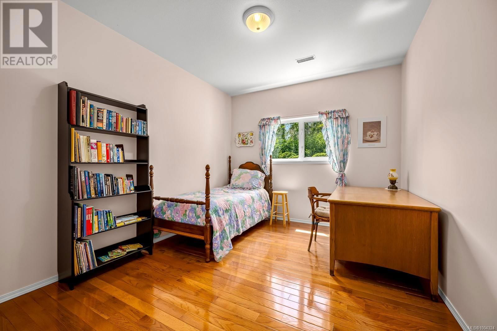 6349 EAGLES DRIVE Image 32