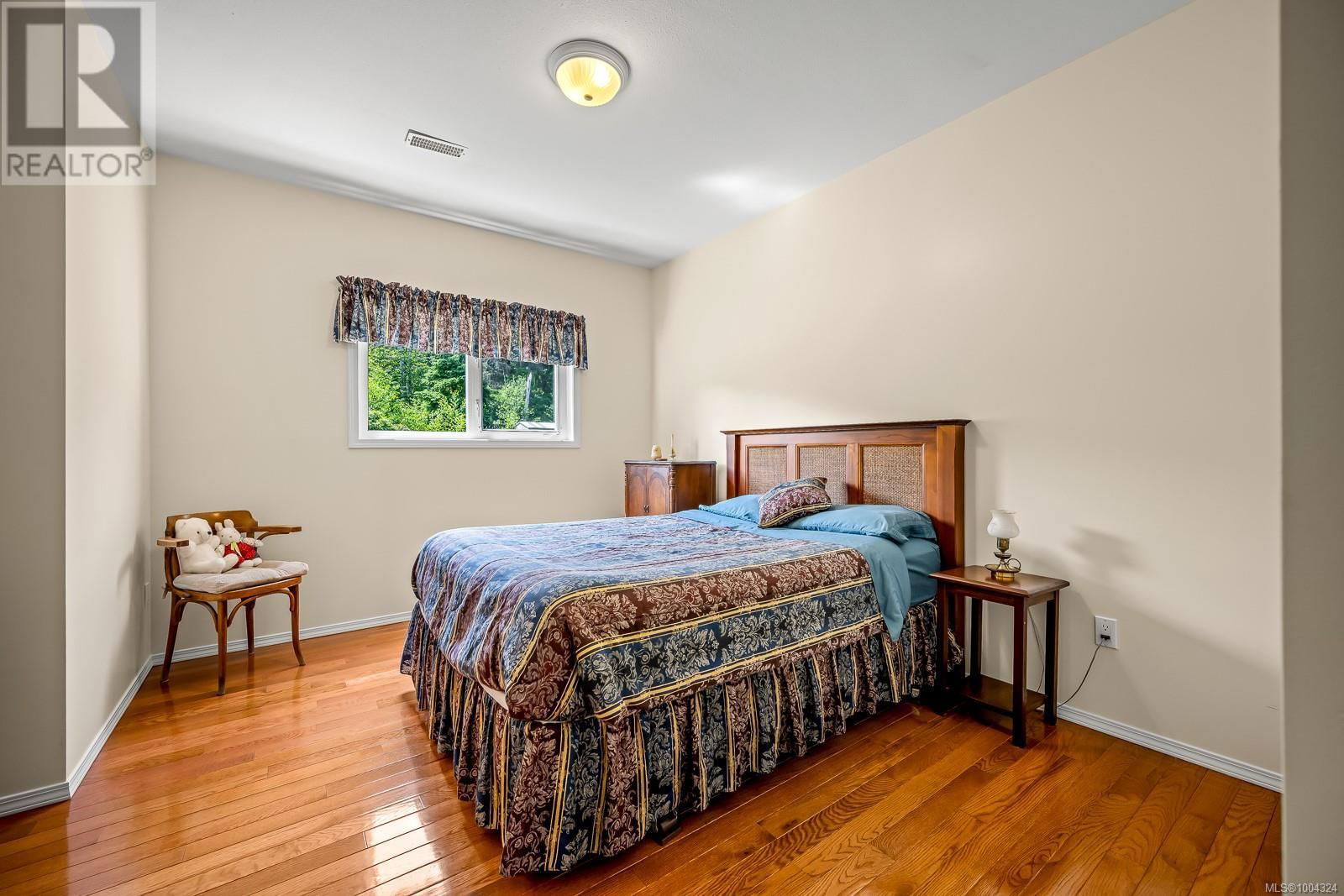 6349 EAGLES DRIVE Image 33