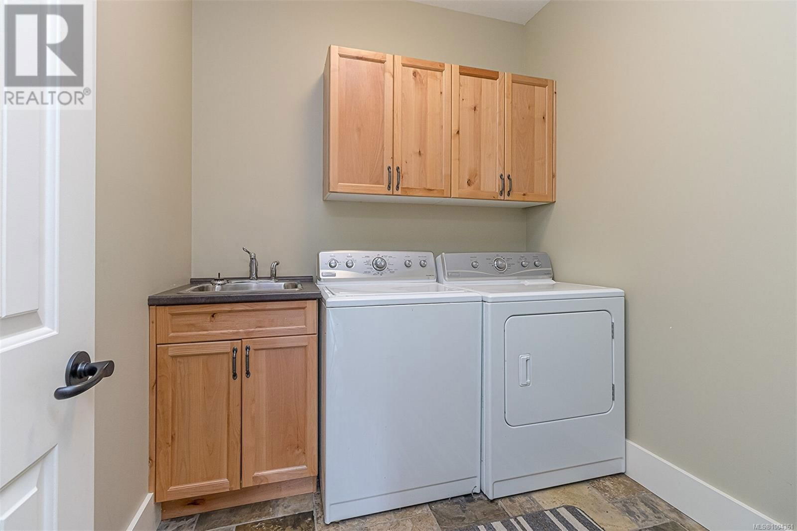 4814 BRIDGEWOOD CLOSE Image 23