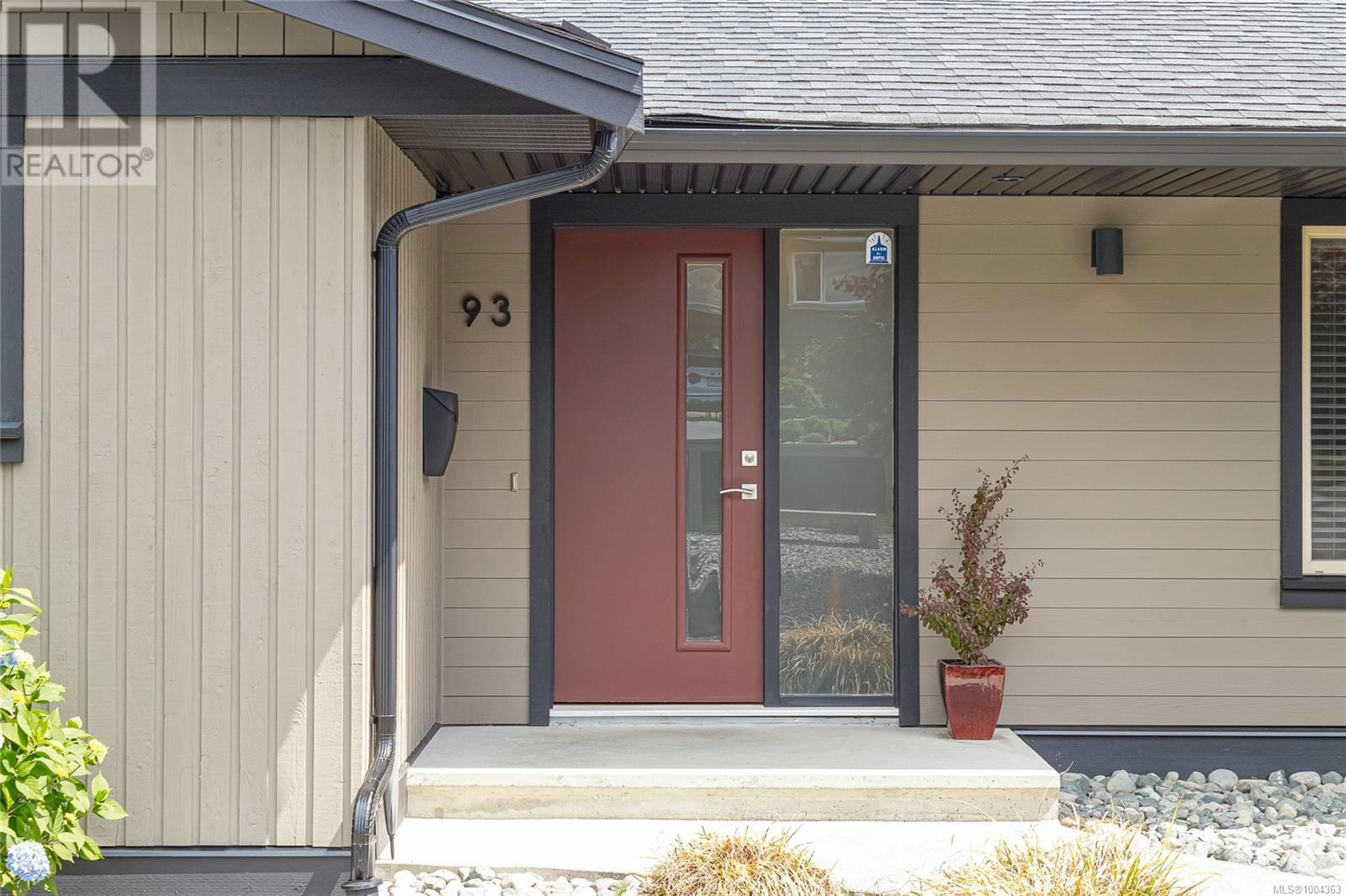 93 CILAIRE DRIVE Image 13