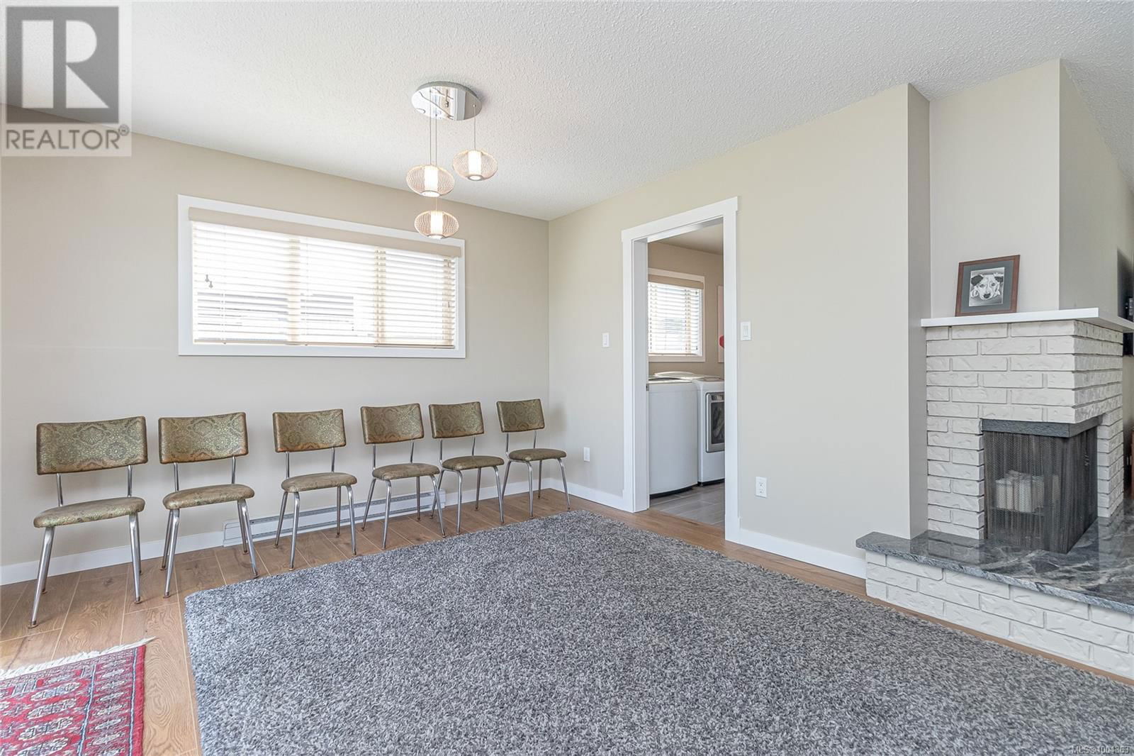 93 CILAIRE DRIVE Image 20