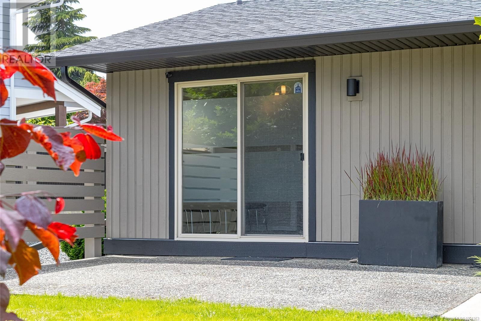 93 CILAIRE DRIVE Image 34