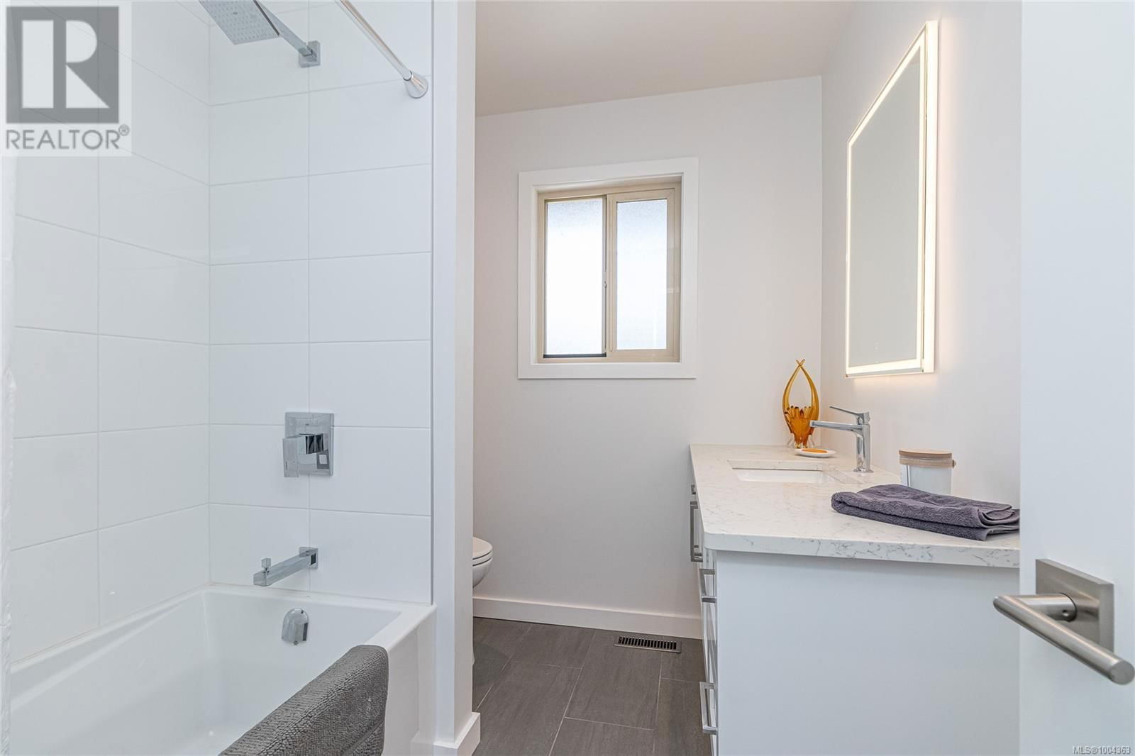 93 CILAIRE DRIVE Image 9