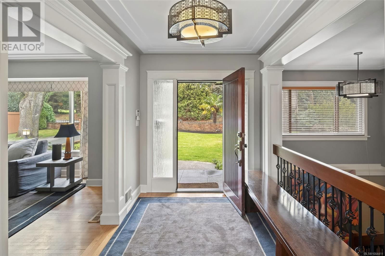 3465 CADBORO BAY ROAD Image 12
