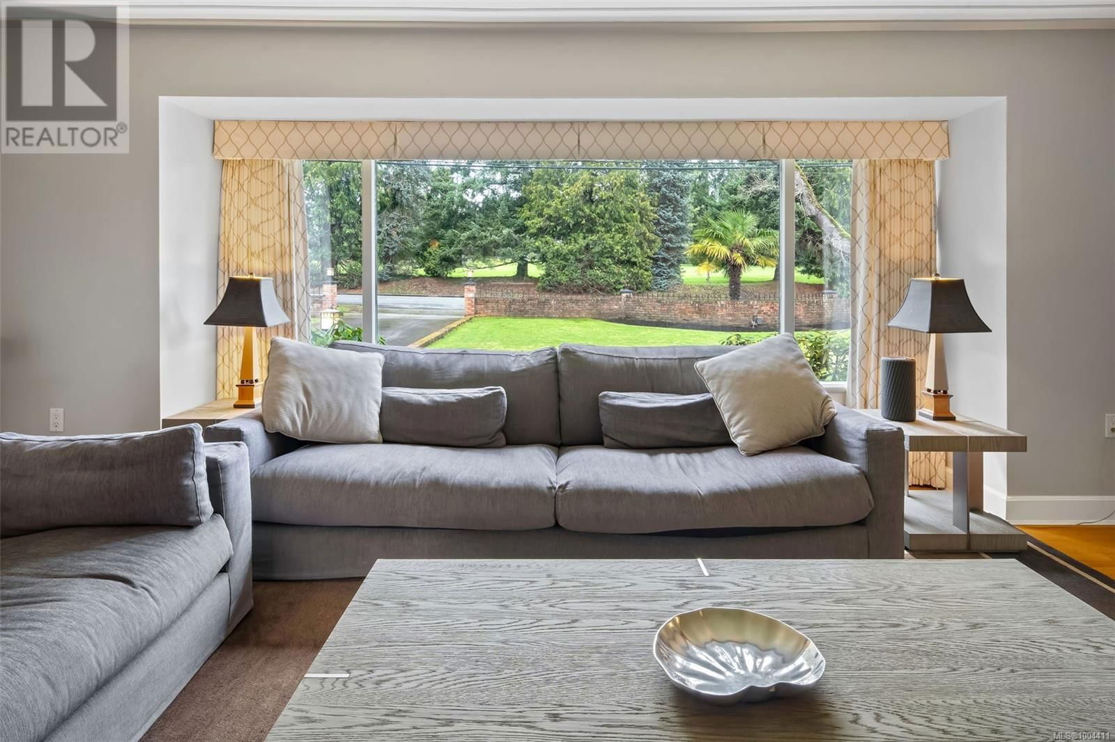 3465 CADBORO BAY ROAD Image 16