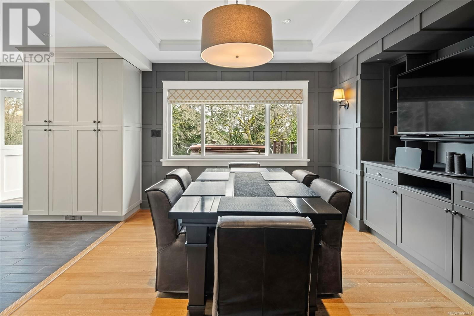 3465 CADBORO BAY ROAD Image 20