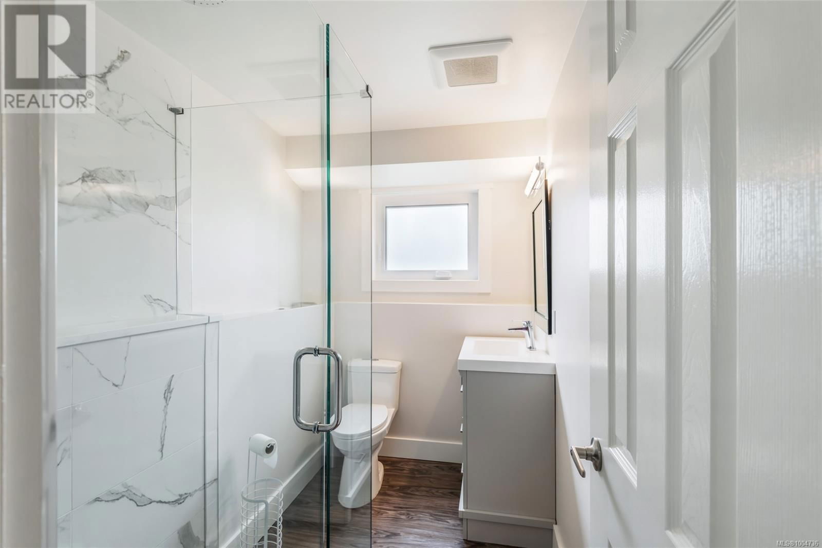6124 STRATHCONA STREET Image 23
