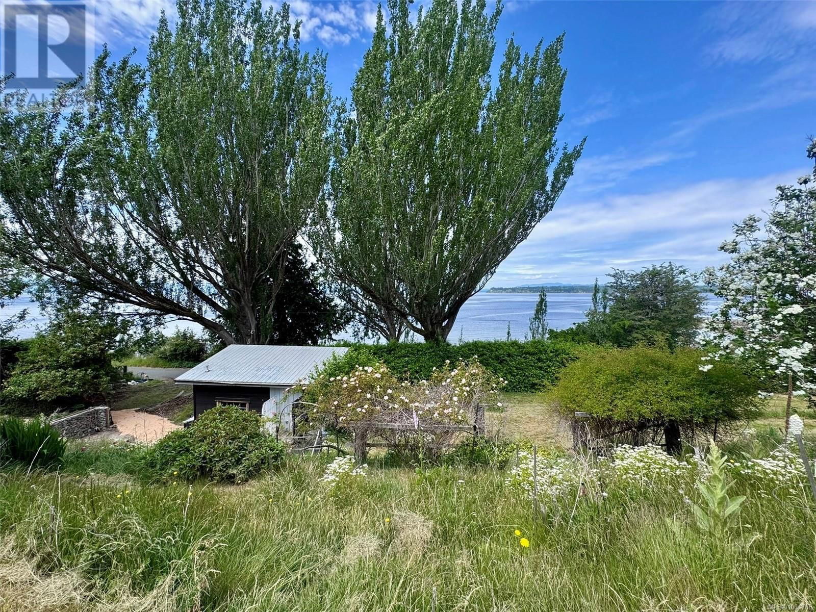 482 SMELT BAY ROAD Image 1