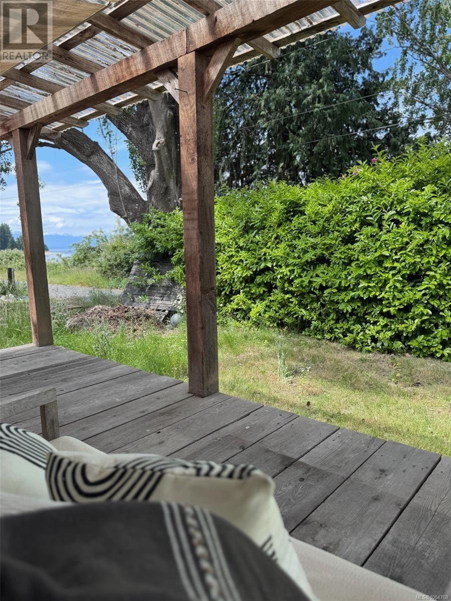 482 SMELT BAY ROAD Image 6