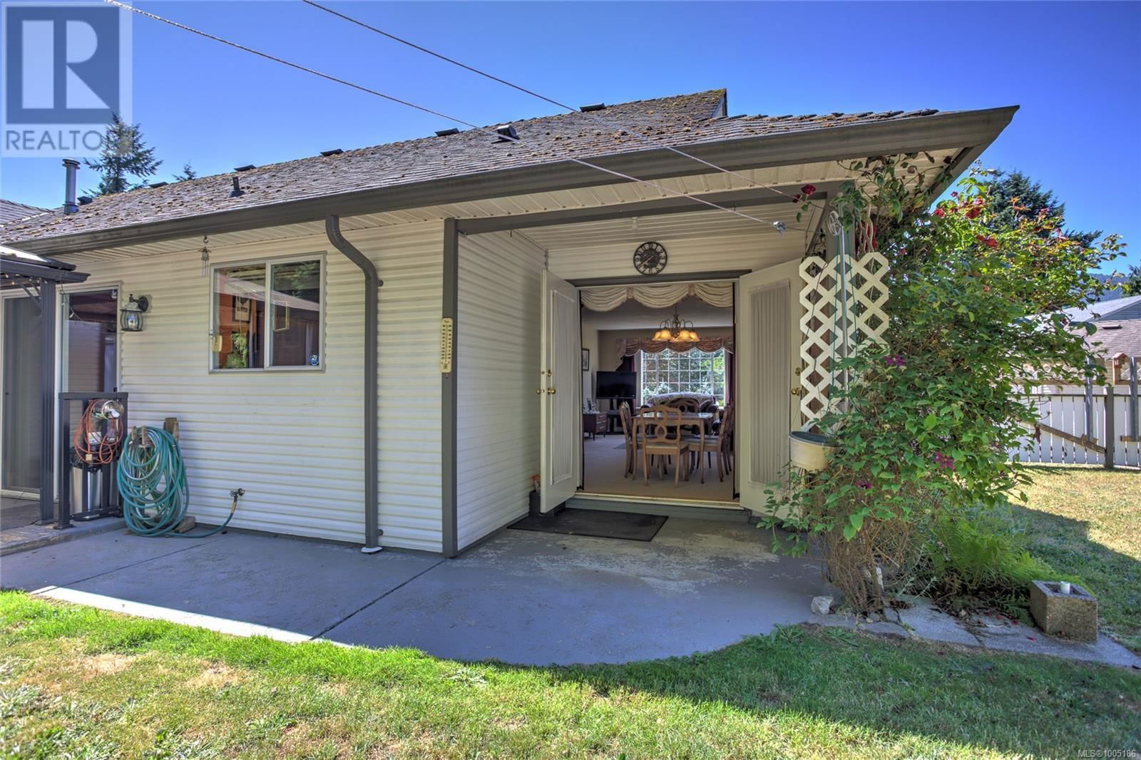 206 COWICHAN AVENUE EAST Image 15