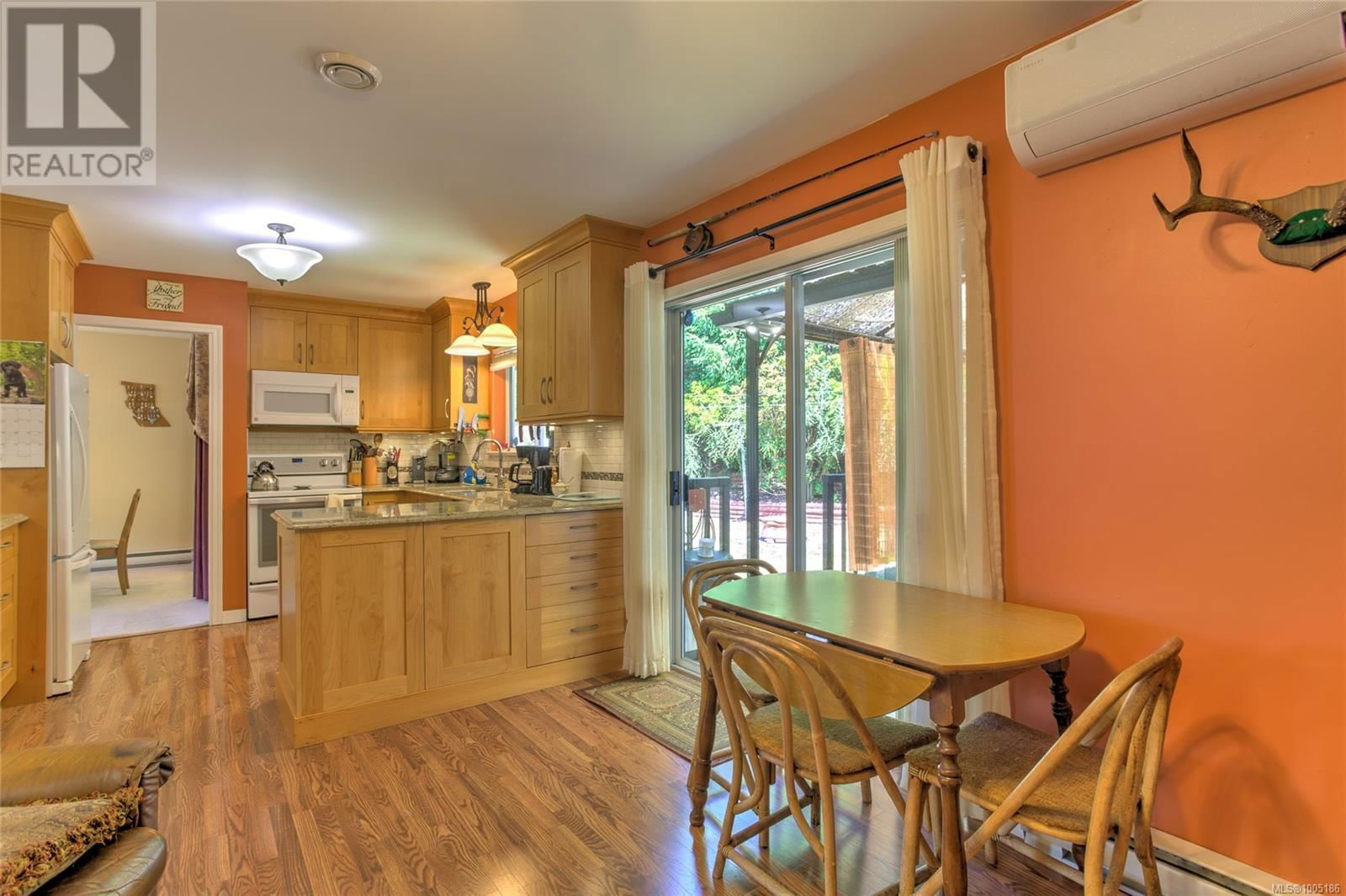 206 COWICHAN AVENUE EAST Image 20