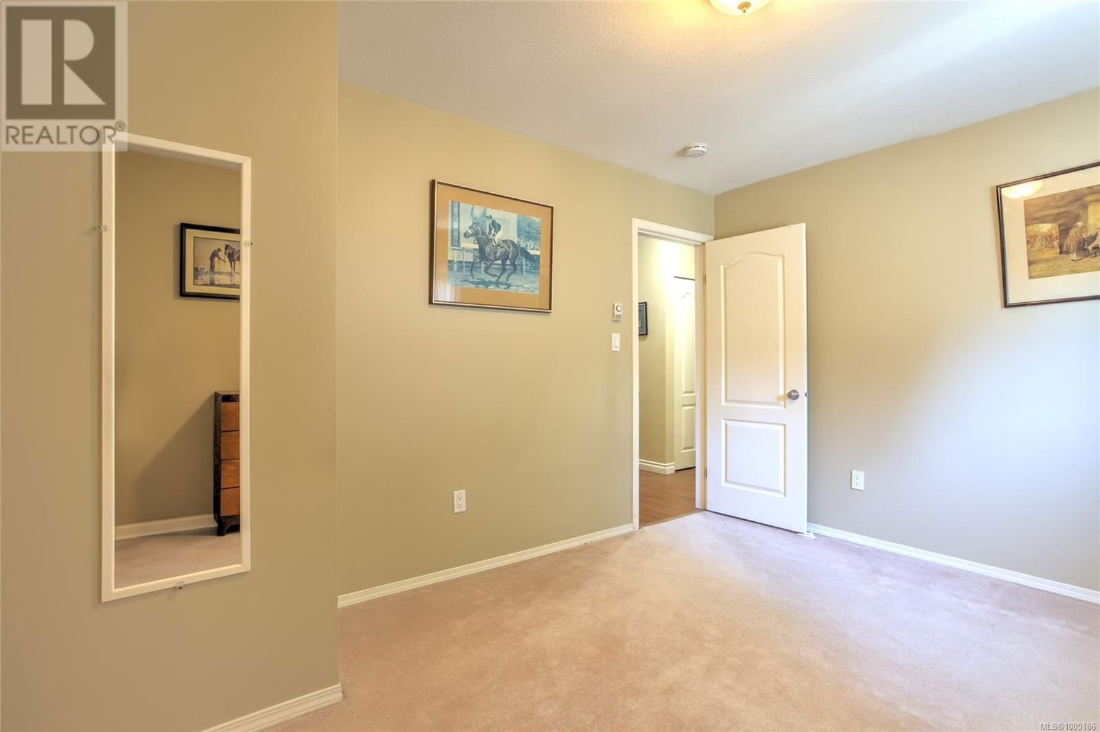 206 COWICHAN AVENUE EAST Image 27