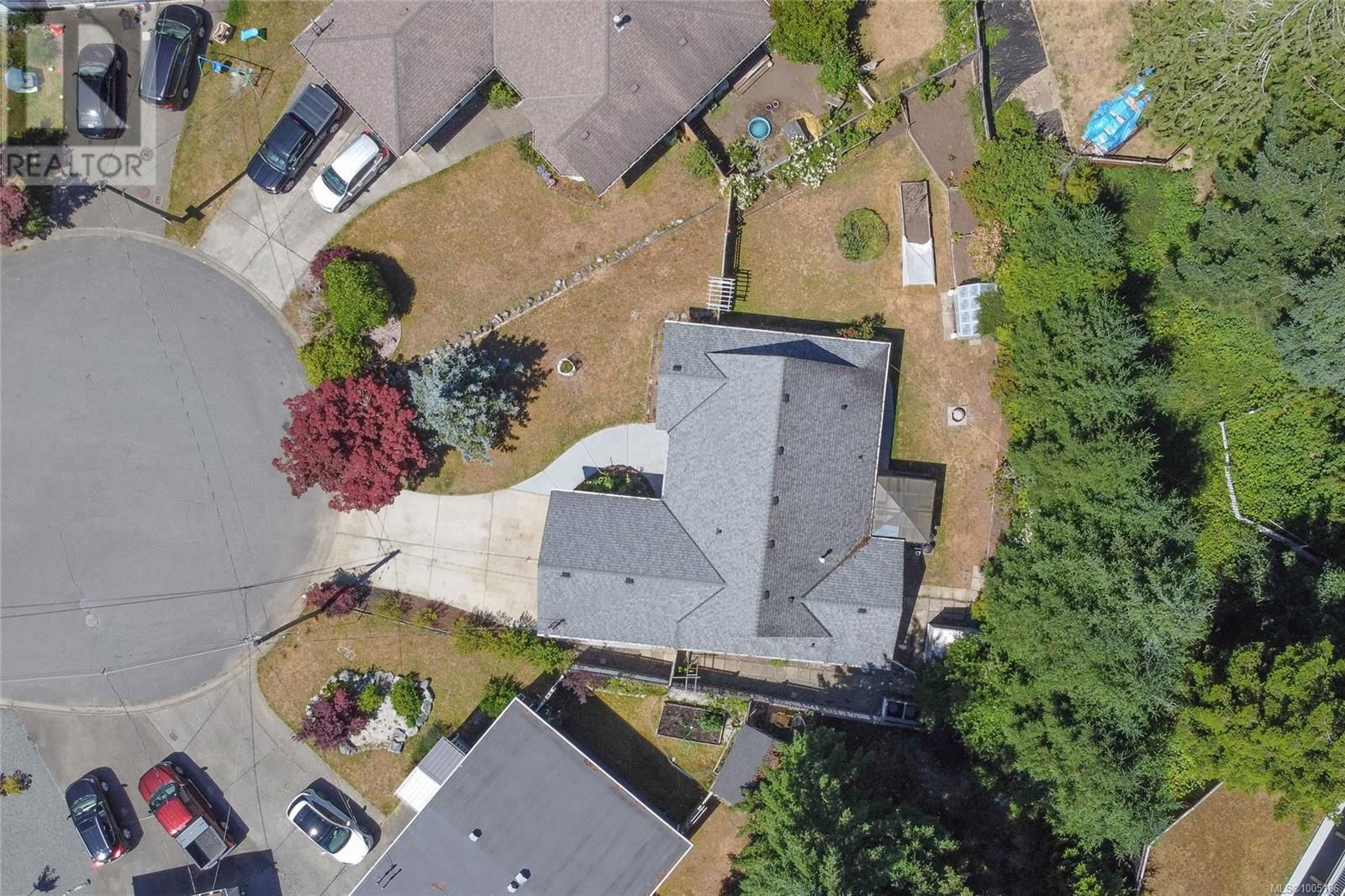 206 COWICHAN AVENUE EAST Image 44
